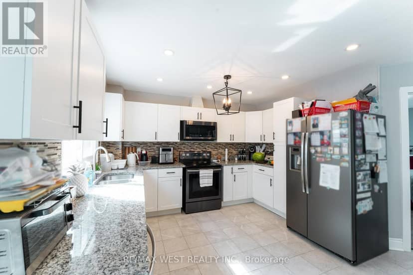 19 Moore Place, Barrie, photo 8