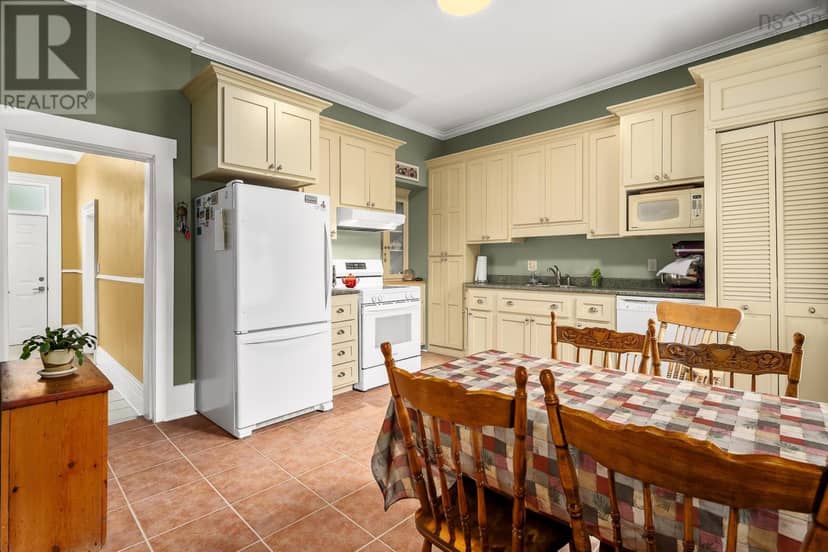 2365 Agricola Street — photo 11 of 34