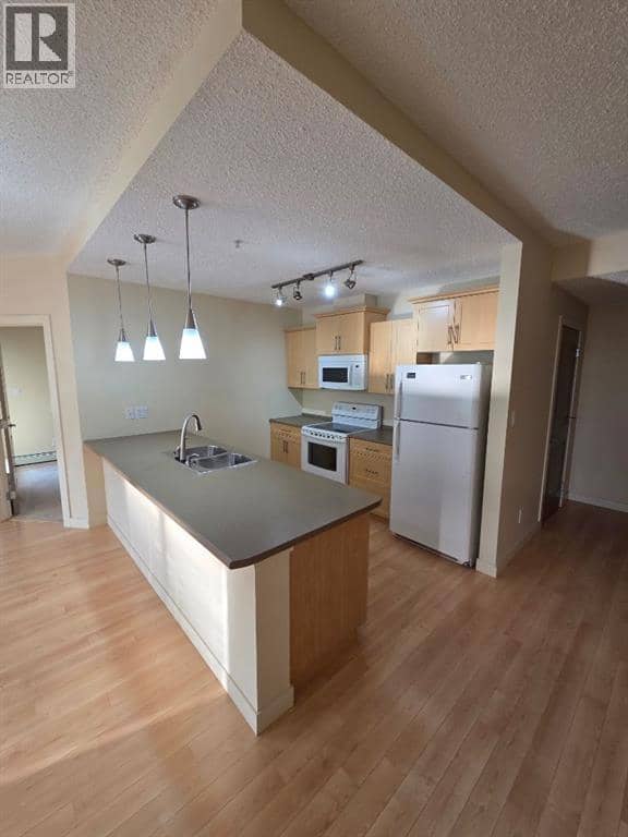 1404, 204 Sparrow Hawk Drive NW, Fort McMurray, photo 7