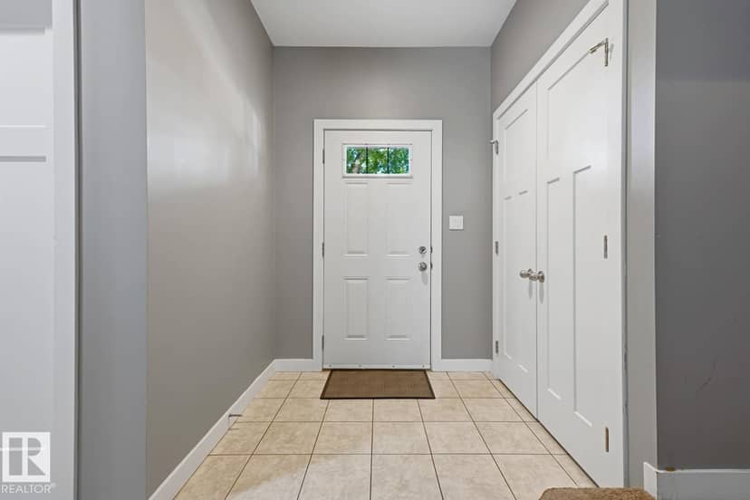 11827 56 ST NW, Edmonton, photo 2