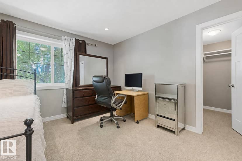 11827 56 ST NW — photo 33 of 40