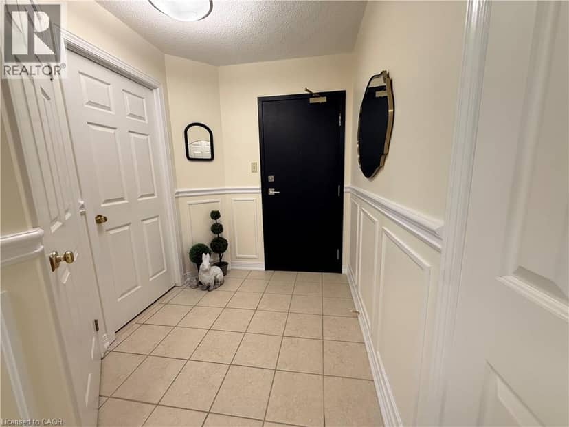 8 VILLAGE GREEN Boulevard Unit# 507 — photo 13 of 13