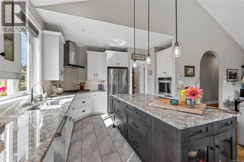 1254 Ormonde Rd, Parksville, photo 2