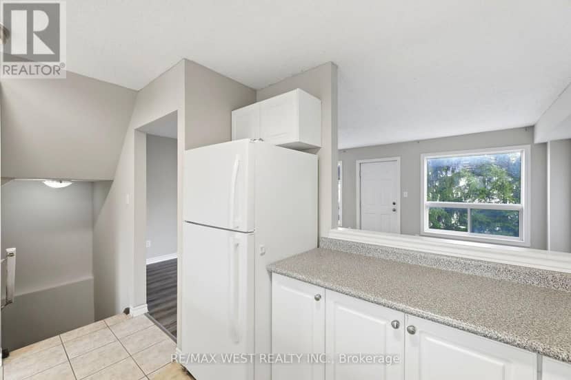 11 - 600 Sarnia Road — photo 16 of 37