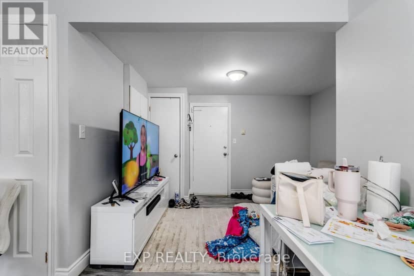 241 Grand Avenue E — photo 10 of 34