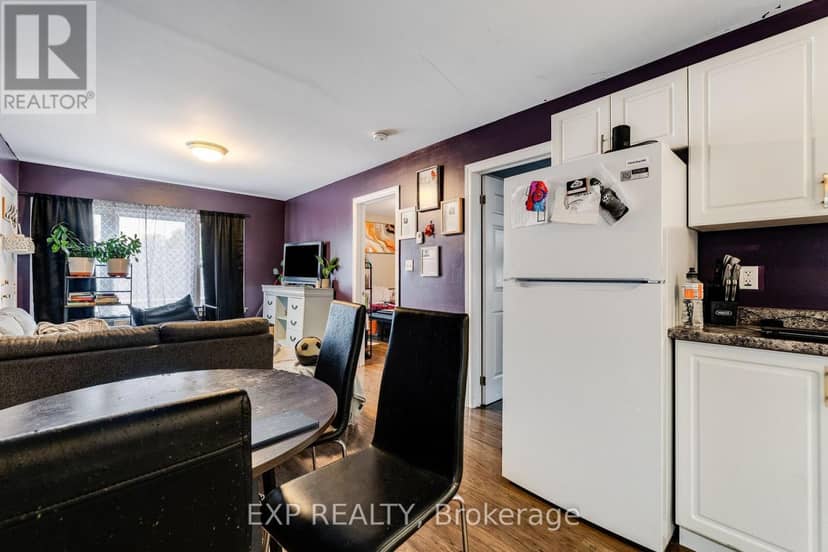 241 Grand Avenue E, Chatham-Kent, photo 2