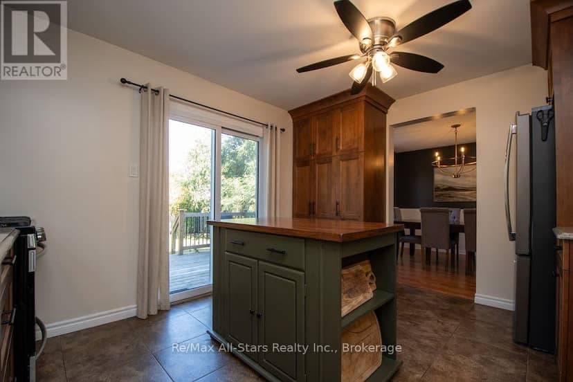 1118 Huntington Circle — photo 15 of 40