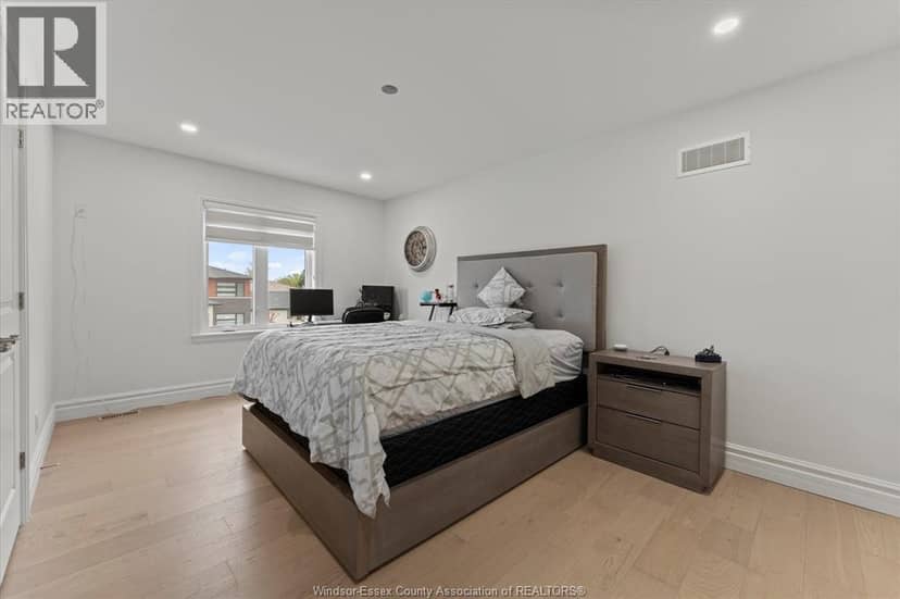 570 Orchards Crescent — photo 30 of 37