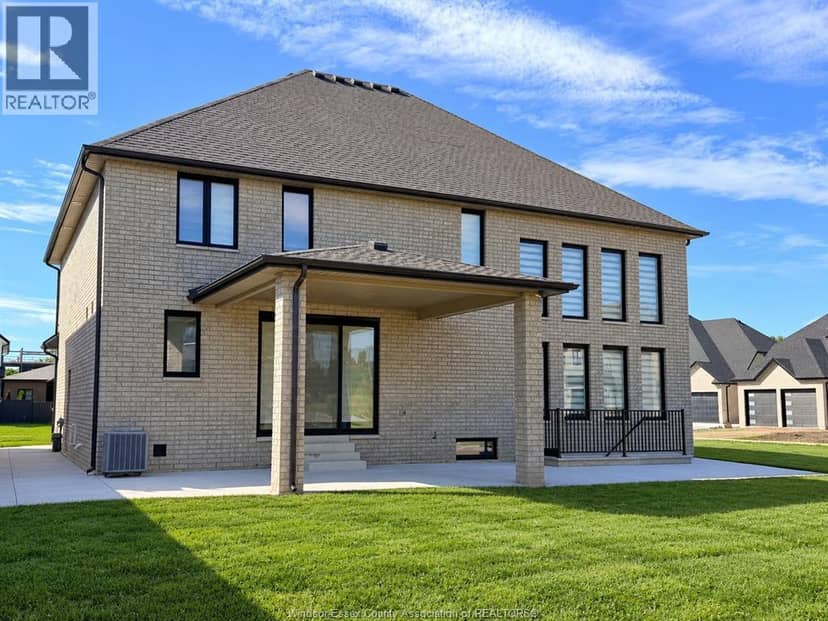 570 Orchards Crescent — photo 37 of 37