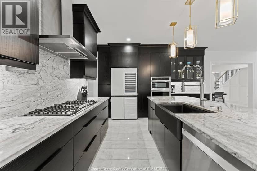 570 Orchards Crescent — photo 9 of 37