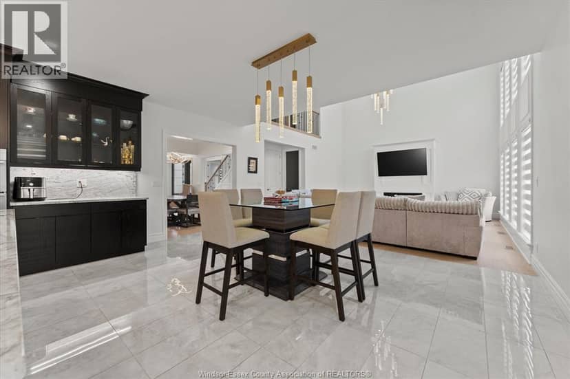 570 Orchards Crescent — photo 13 of 37