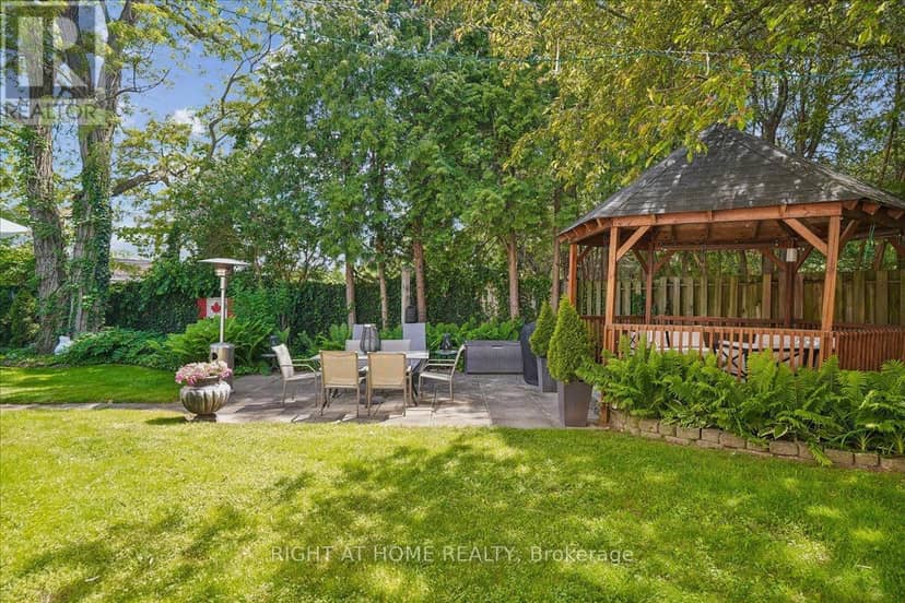 2090 Stonehouse Crescent — photo 25 of 28
