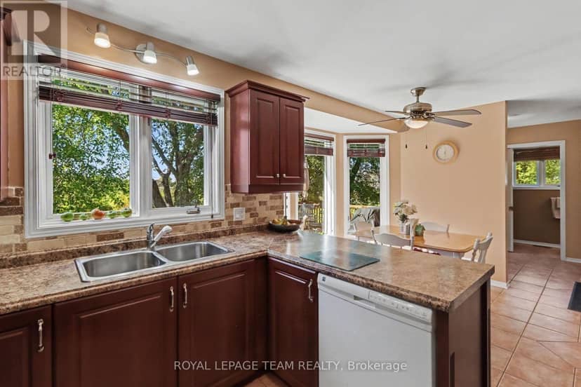 42 Colonel Drive — photo 14 of 40