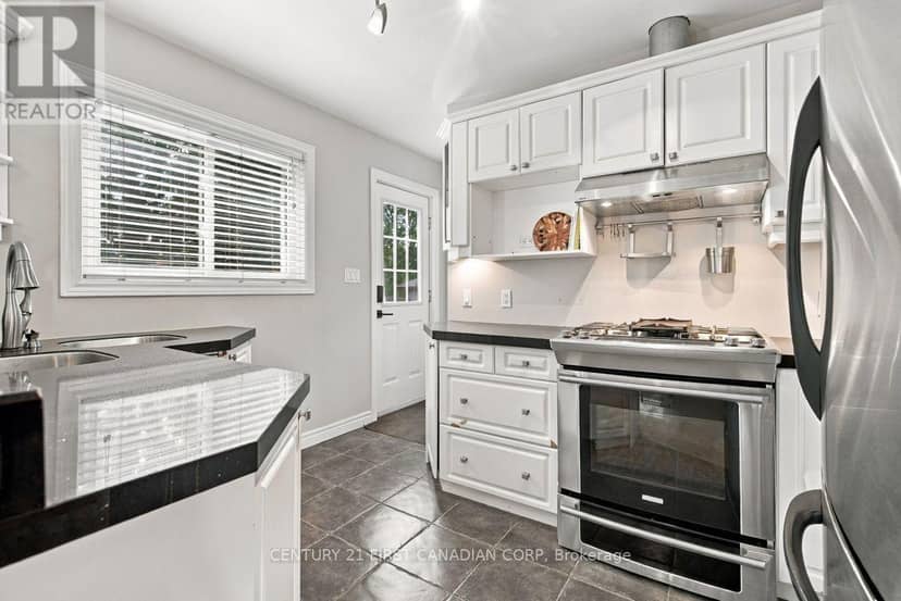 39 Dale Drive — photo 12 of 40
