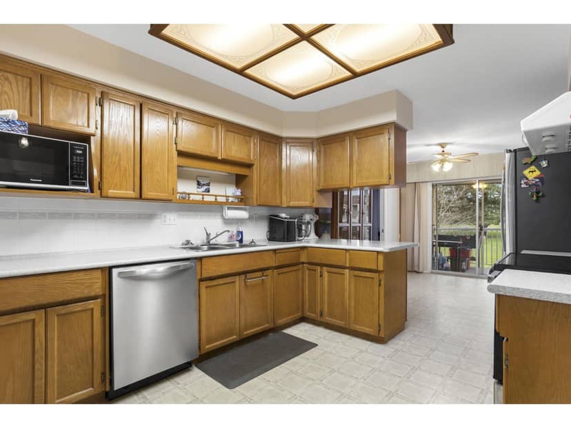 244 32691 GARIBALDI DRIVE, Abbotsford, photo 8