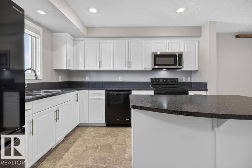 12 Meadowland Cr — photo 11 of 37