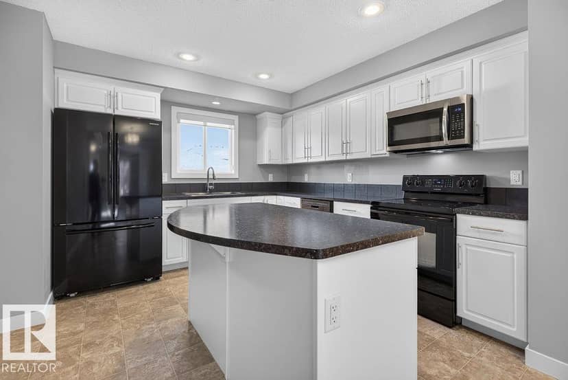 12 Meadowland Cr — photo 9 of 37