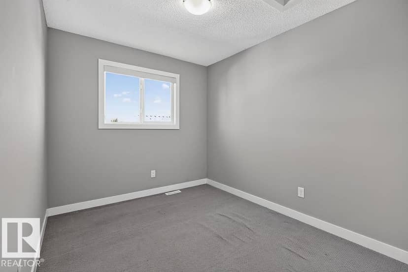 12 Meadowland Cr — photo 23 of 37