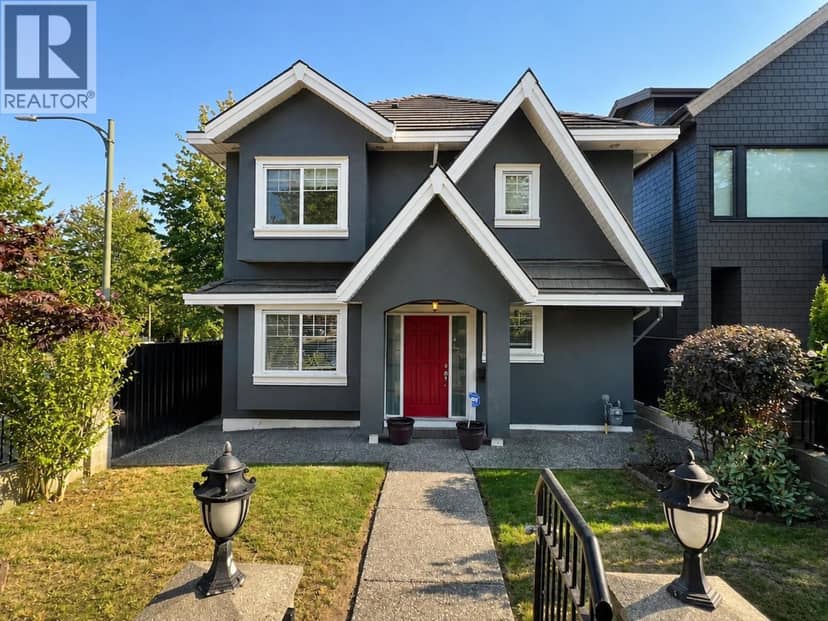 2388 E 5TH AVENUE, Vancouver
