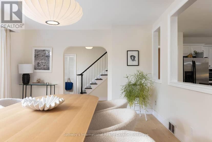 27 Arcade Crescent — photo 24 of 40