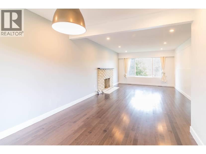 6093 6TH STREET, Burnaby