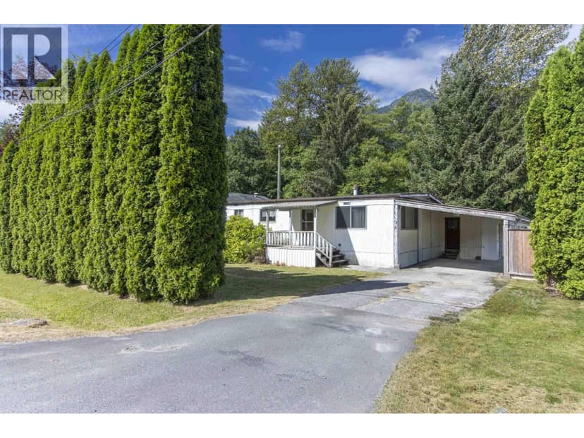 36 BRACKEN PARKWAY, Squamish