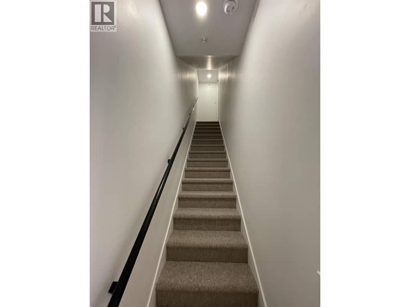 TH22 8899 SPIRES ROAD, Richmond, photo 4