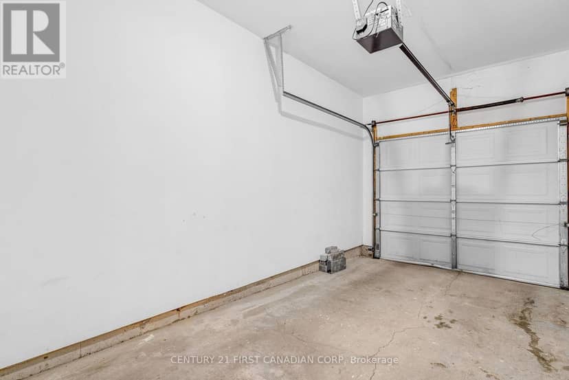 22 - 185 North Centre Road — photo 37 of 40