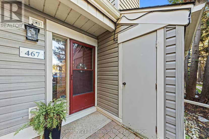 7 - 467 Oxbow Crescent — photo 2 of 36