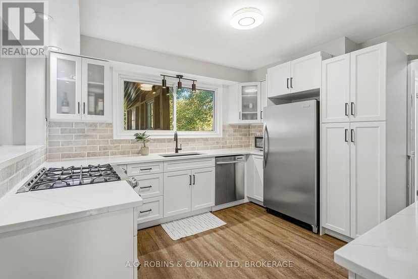 10448 Lakeshore Road — photo 20 of 40