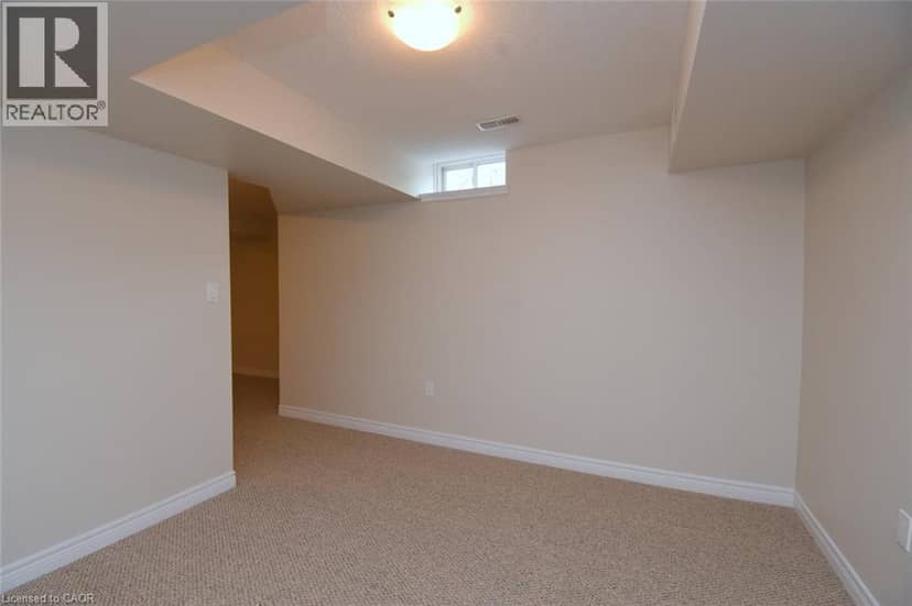 19 STICKLAND Lane — photo 32 of 40