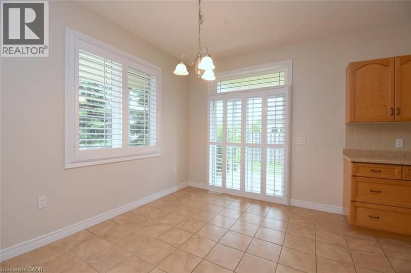 19 STICKLAND Lane — photo 15 of 40