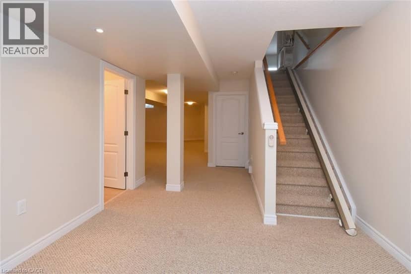 19 STICKLAND Lane — photo 35 of 40