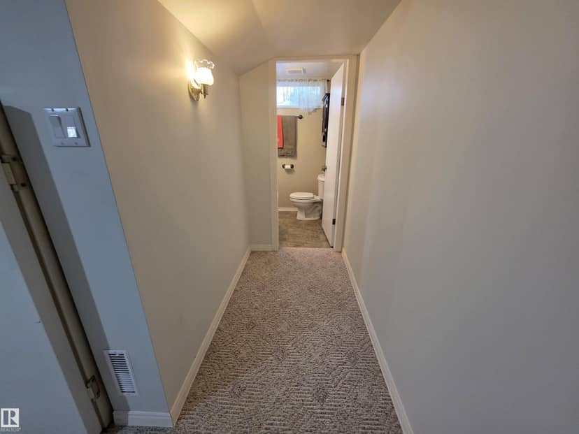 5308 48 ST — photo 26 of 40