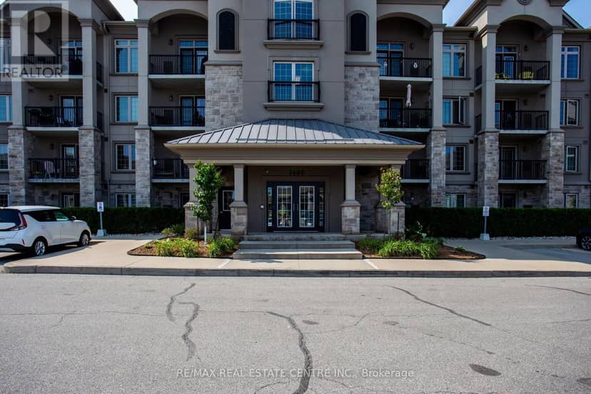 412 - 1460 Main Street E, Milton, photo 2