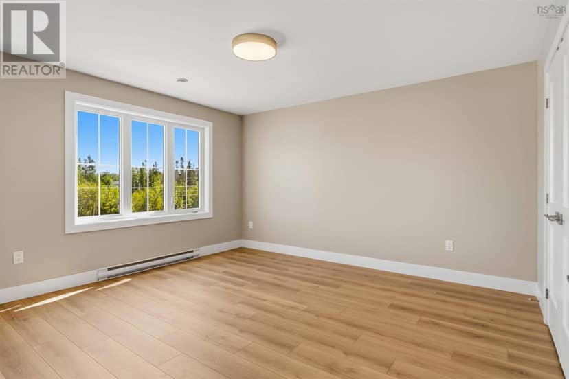 L043B 67 Lew Crescent — photo 15 of 31