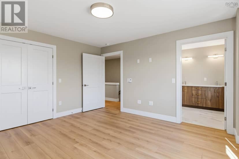 L043B 67 Lew Crescent — photo 16 of 31