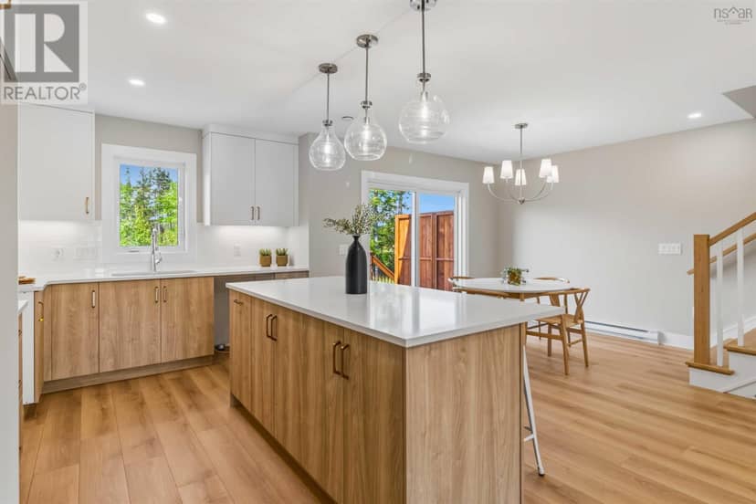 L043B 67 Lew Crescent — photo 10 of 31