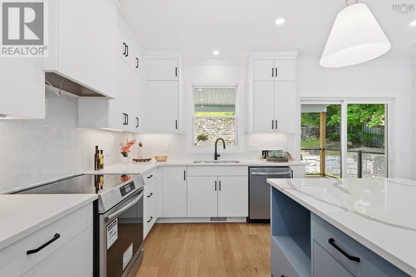 398 Shore Drive — photo 14 of 40
