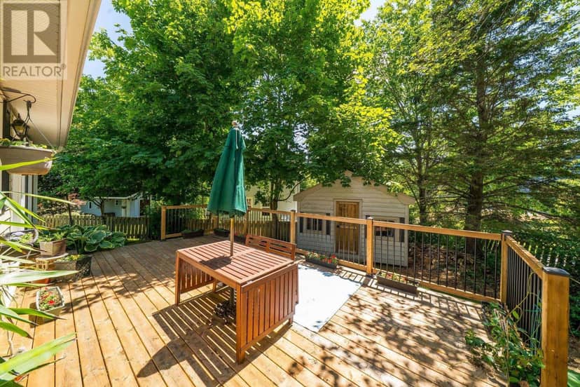 16 Lawnwood Avenue — photo 40 of 40