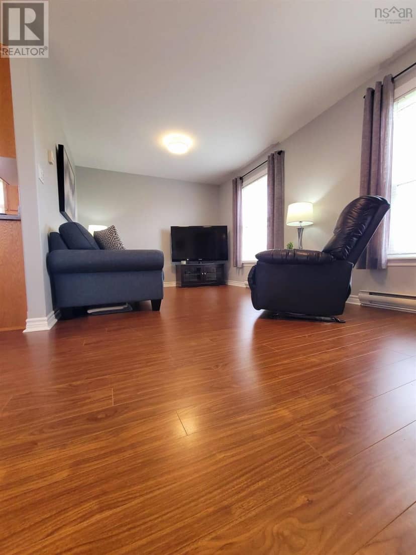 28 Pleasant Street — photo 14 of 30