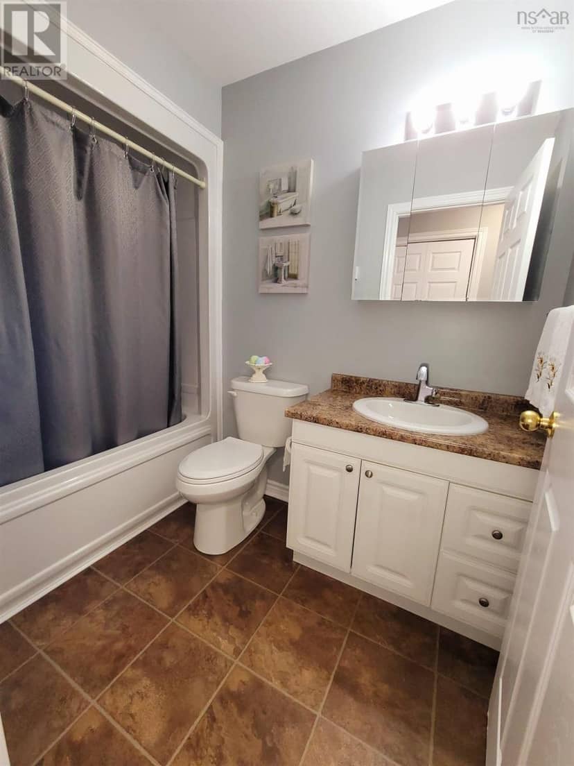 28 Pleasant Street — photo 26 of 30