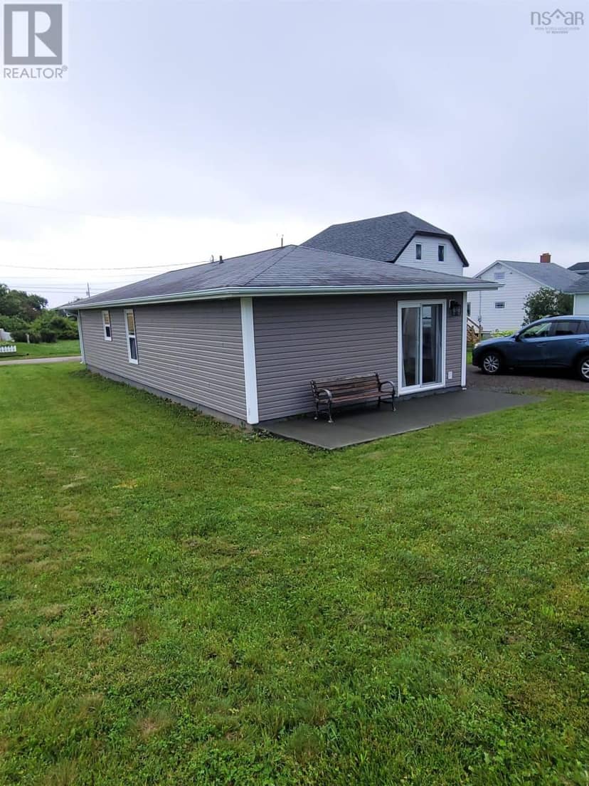 28 Pleasant Street — photo 6 of 30