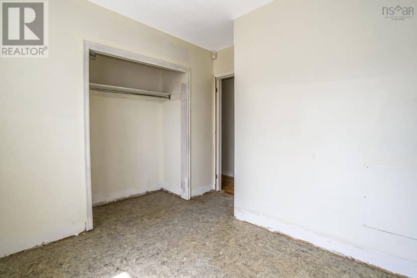 60 Thornhill Drive — photo 11 of 40