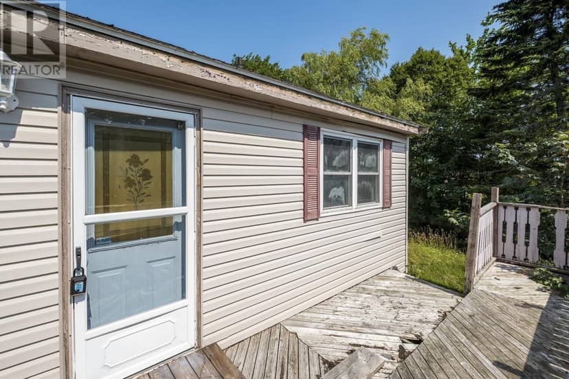 60 Thornhill Drive — photo 39 of 40