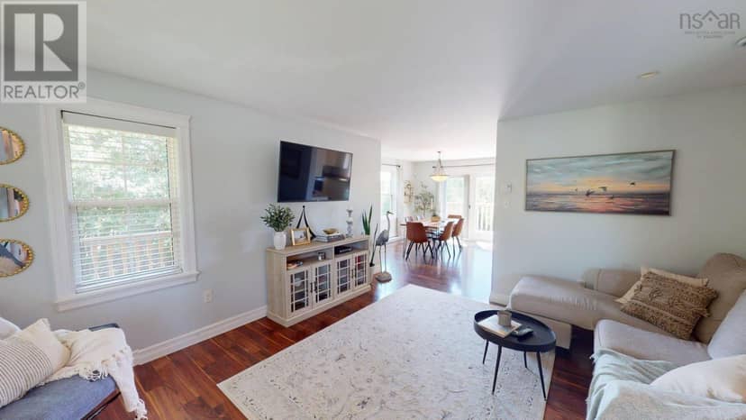 121 Greenough Drive — photo 10 of 33