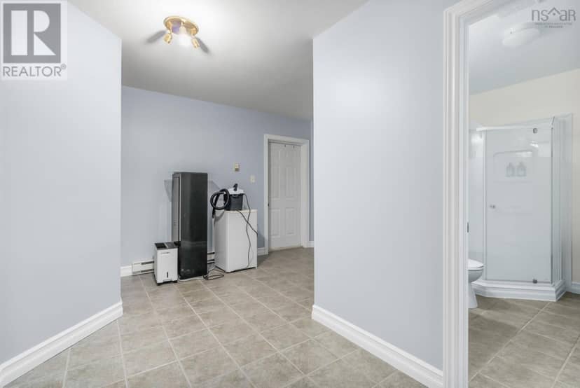 Dr. 43 Bayview Drive — photo 32 of 40