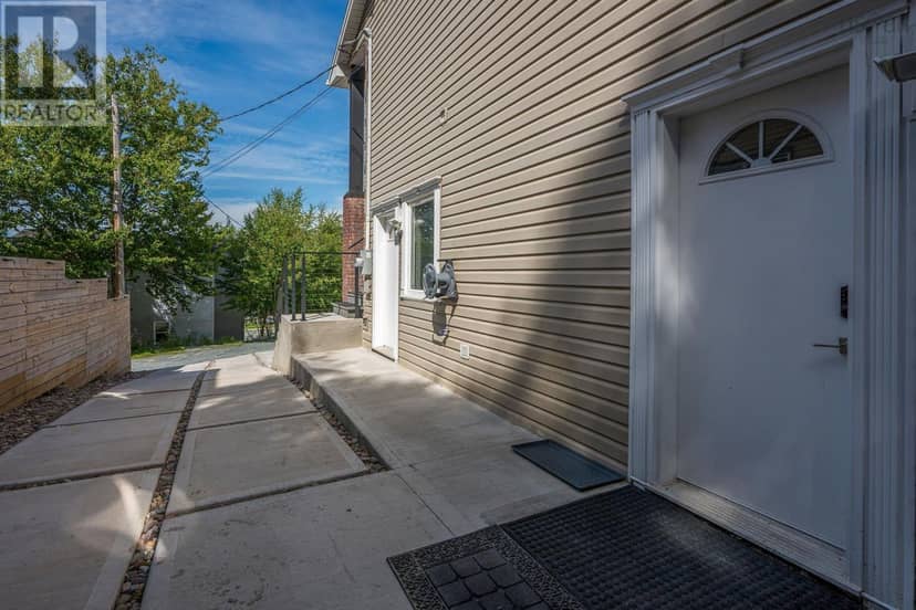 8 & 10 Sailboat Lane — photo 39 of 40