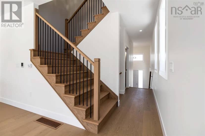 LW01 210 Lewis Drive, West Bedford, photo 3