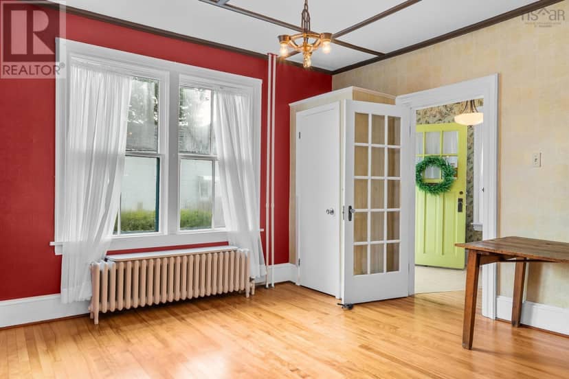 28 Arlington Place — photo 11 of 40